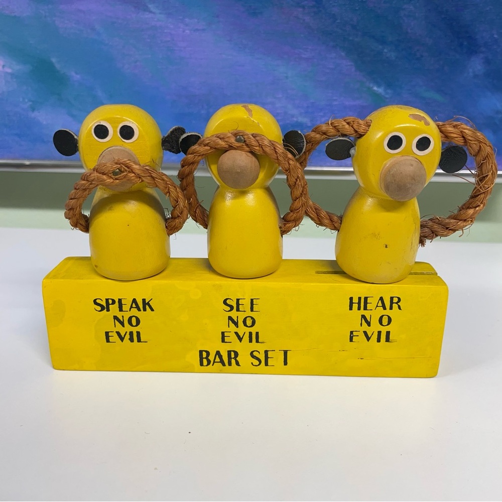 Vintage MCM Bar Set Giftcraft 3 Sage Monkeys Cork Wine & Bottle Opener Yellow